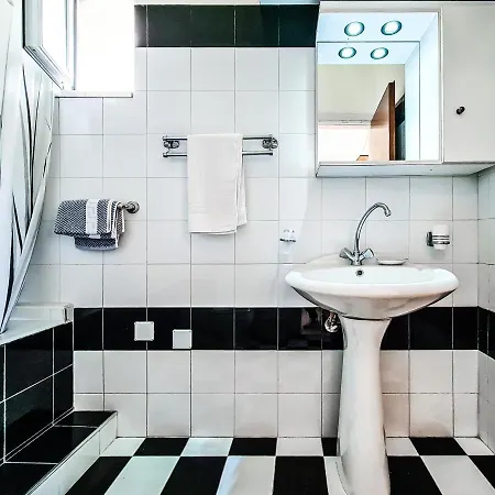 Colonial Studio/apartment Daire