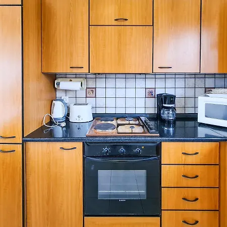 Colonial Studio/apartment شقة فاليراكي