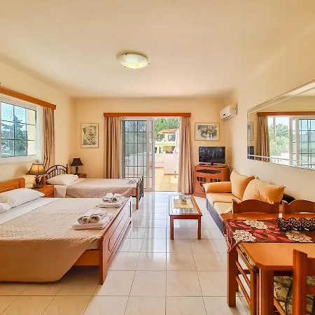 Colonial Studio/apartment *